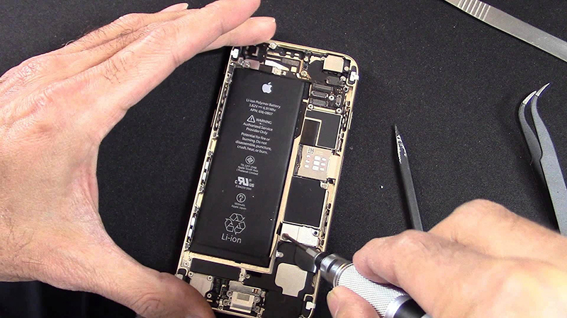 16-2 thay-pin-iphone-sieu-ban-re