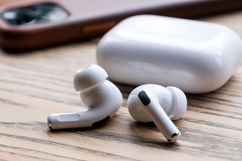 khong-nen-deo-tai-nghe-bluetooth-qua-1h-sieu-ban-re