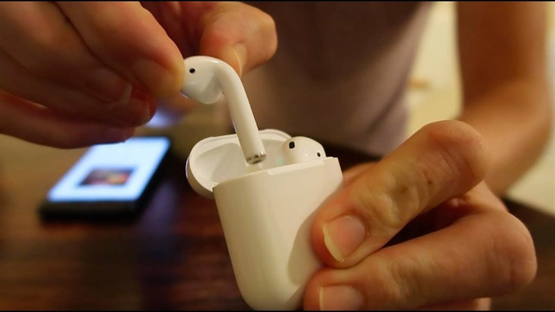 cach-deo-airpods-dung-cach-sieu-ban-re