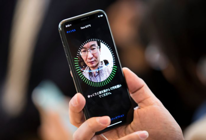 face-id-cua-iphone-moi-se-co-tinh-nang-ho-tro-cho-nguoi-bi-mac-cac-tat-ve-mat-696x473-2 faceid-sieu-ban-re