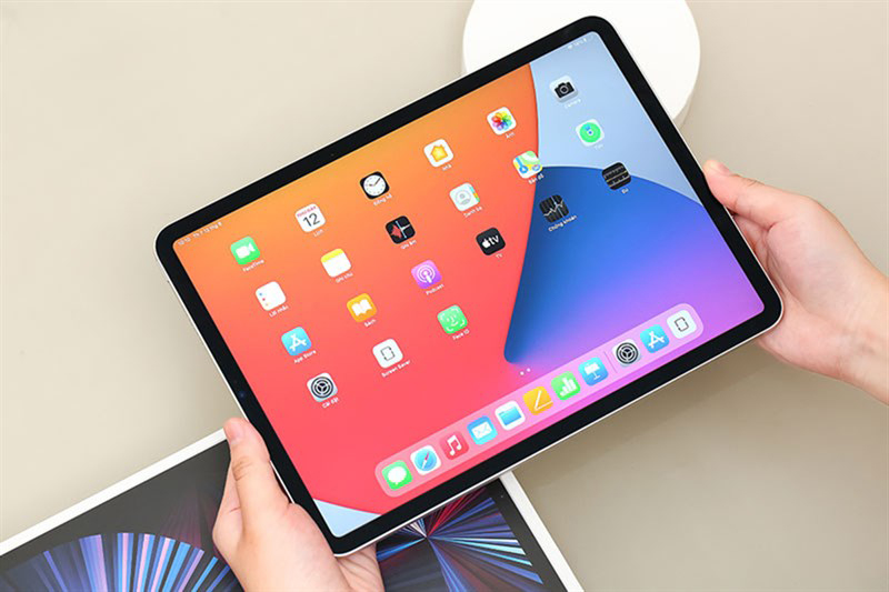ipad-man-hinh-tuong-duong-macbook-sieu-ban-re