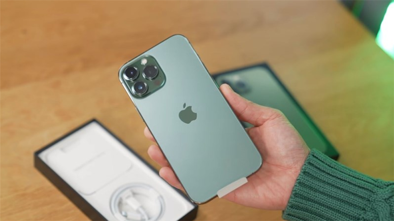 iPhone13-xanh-la-sieu-ban-re