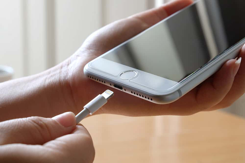 no-sac-pin-iphone-3 no-sac-pin-iphone-sieu-ban-re