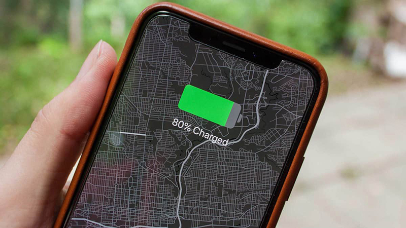 sac-pin-iphone-qua-dem-2 co-nen-sac-iphone-sieu-ban-re