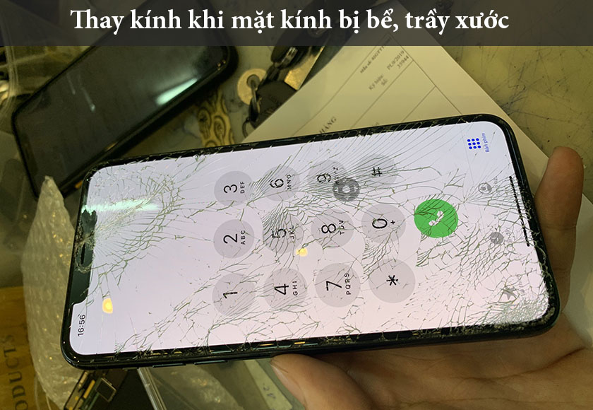 thay-ep-kinh-ip-xsmax-sieubanre