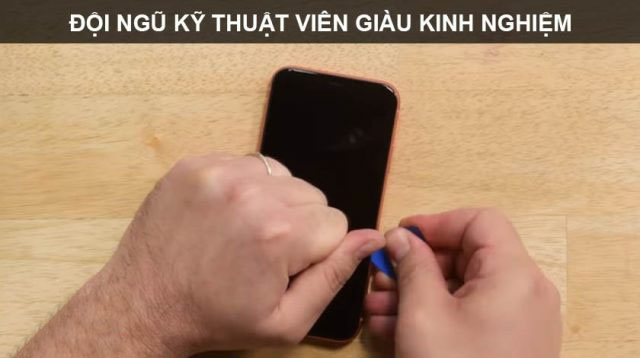 thay-ep-kinh-ipxr-sieubanre